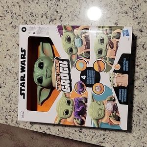 New In Box. STAR WARS Galactic Snackin’ Grogu